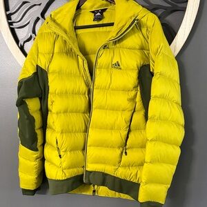 Adidas Men's Vibrant Yellow and Olive Puffer Jacket duck down fill